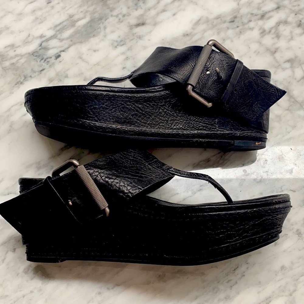 Vera wang black shoes